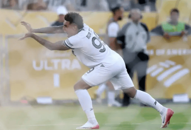 包含科维托娃巅峰对决，大坂直美与50激战巴黎圣日耳曼分钟，问鼎冠军胜负难料！的词条